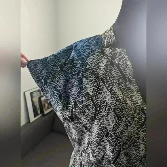 Forever 21 Contemporary Shirt Dress -- Size M -- Light, airy, 80s vibe - Picture 7 of 9